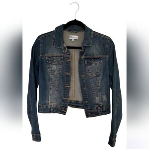 Blue Crush Jean Jacket Sm. With pockets!